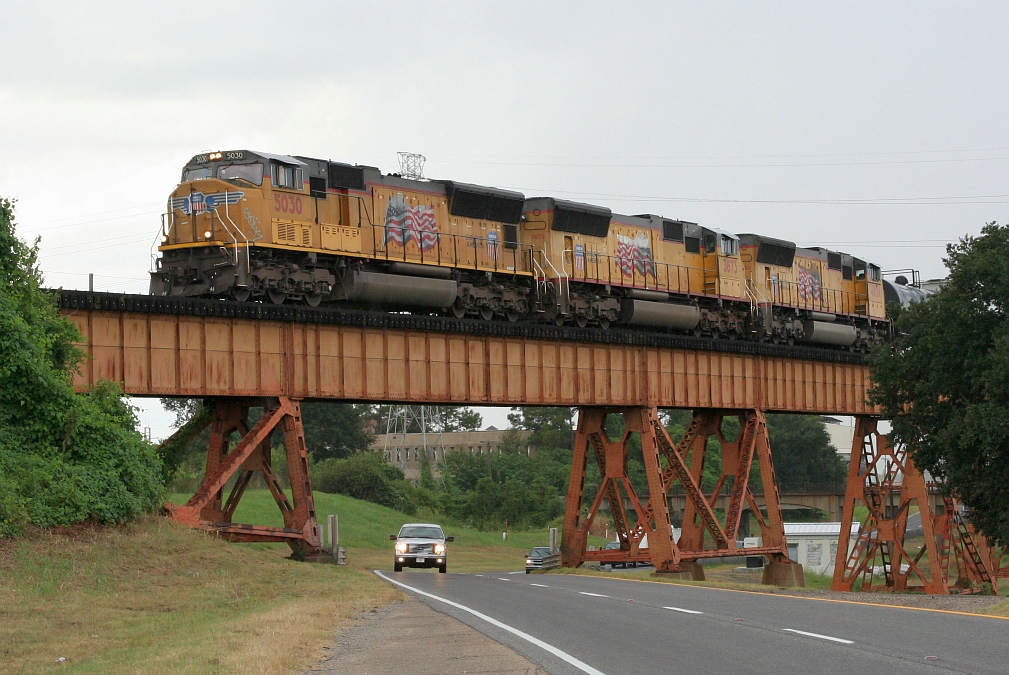 UP power required to move 132 car transfer over the KCS bridge